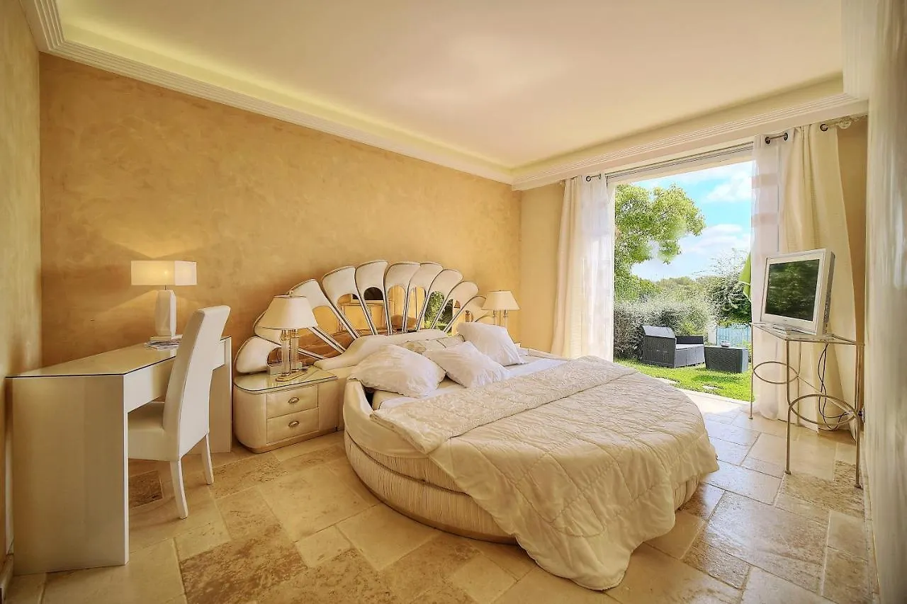Havre De Paix: 5-Star Prestige Retreat with Spa & Heated Pool Mougins